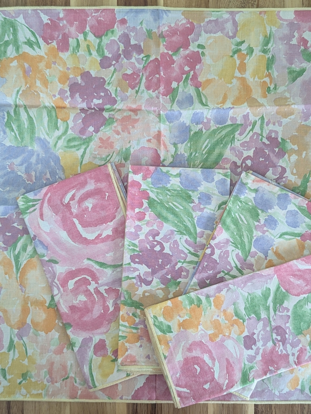 1980s Audrey Dallas Pastel Watercolor Floral Dinner Napkins - Set of 5